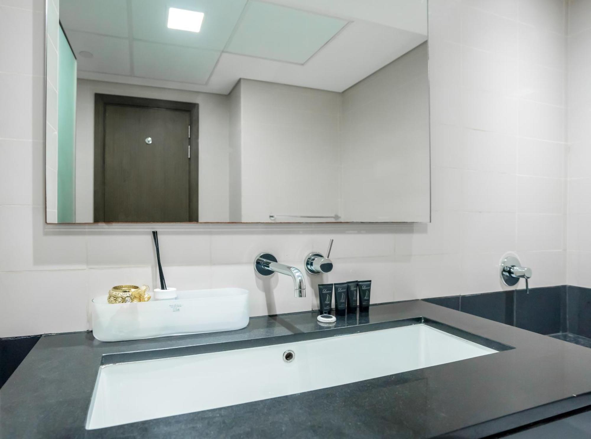 Vacay Lettings - Loft Downtown Dubai Villa ภายนอก รูปภาพ